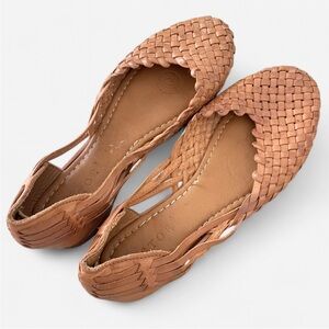 Stori Woven Habanna Leather Huarache Sandals Camel Tan US 9, fits like US 10